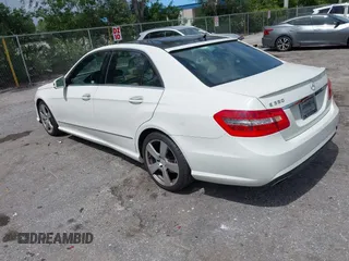 2010 Mercedes-Benz E 350 Luxury with VIN WDDHF5GB0AA105287, listed as a IAAI auction lot 42452791 with 195,377 mi miles and . Bid and sale history available at DreamBid. Image 3.