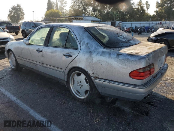 1997 Mercedes-Benz E-Class with VIN WDBJF72F7VA453786, listed as a Copart auction lot 78871424 with 128,304 mi miles and Clean Title. Bid and sale history available at carsss.com. Image 2.