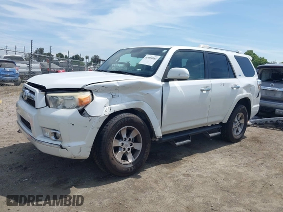 2010 Toyota 4Runner SR5 z VIN JTEZU5JR4A5003392, wystawiony jako IAAI lot #42085983 z przebiegiem 236 299 mil mil oraz . Historia ofert i sprzedaży dostępna na DreamBid. Obrazek 14.