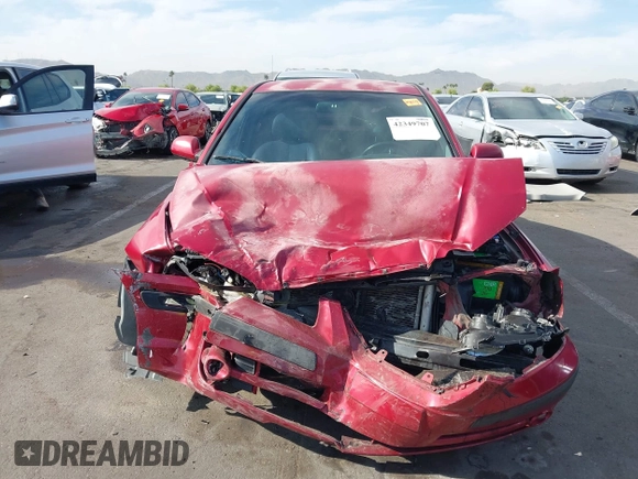 2005 Hyundai Elantra GLS z VIN KMHDN56D95U140327, wystawiony jako IAAI lot #42349707 z przebiegiem 145 621 mil mil oraz . Historia ofert i sprzedaży dostępna na DreamBid. Obrazek 6.