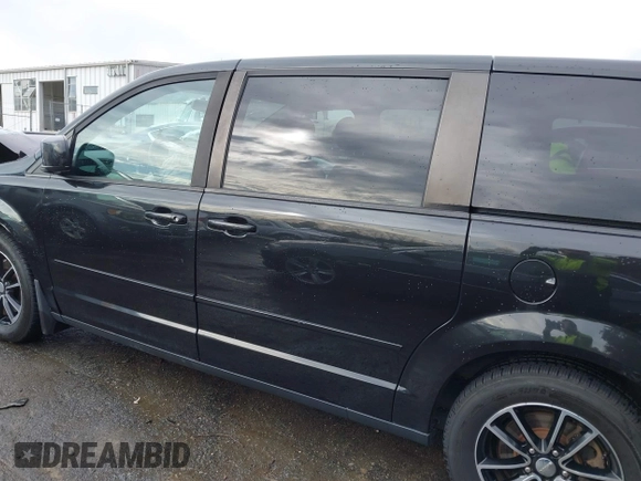 2015 Dodge Grand Caravan R/T with VIN 2C4RDGEGXFR718664, listed as a IAAI auction lot 41748958 with 239,277 mi miles and . Bid and sale history available at DreamBid. Image 14.