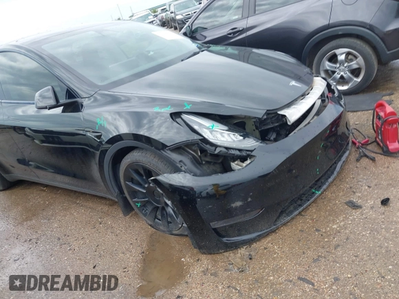 2023 Tesla Model Y Long Range with VIN 7SAYGDEE3PA024315, listed as a IAAI auction lot 41900788 with Not Provided miles. Bid and sale history available at carsss.com. Image 19.