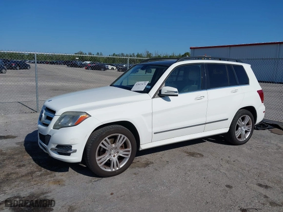 2015 Mercedes-Benz GLK-Class GLK 350 with VIN WDCGG5HB6FG338932, listed as a IAAI auction lot 42027674 with 107,182 mi miles. Bid and sale history available at carsss.com. Image 19.
