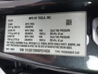 2025 Tesla Model 3 Long Range z VIN 5YJ3E1EB4SF874936, wystawiony jako IAAI lot #41157464 z przebiegiem 5331 mil mil oraz . Historia ofert i sprzedaży dostępna na DreamBid. Obrazek 9.