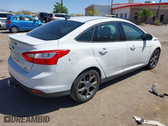 2013 Ford Focus SE z VIN 1FADP3F25DL164555, wystawiony jako IAAI lot #41945007 z przebiegiem 119 699 mil mil oraz . Historia ofert i sprzedaży dostępna na DreamBid. Obrazek 4.