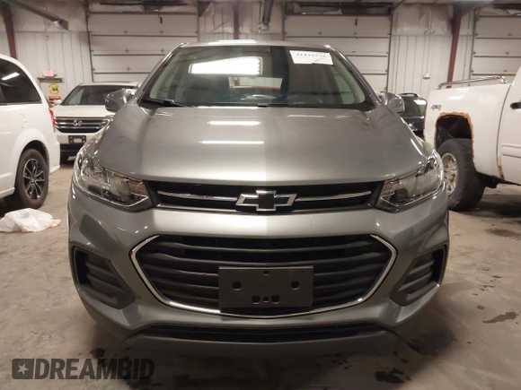 2020 Chevrolet Trax LS with VIN 3GNCJNSBXLL216278, listed as a IAAI auction lot 41416226 with 25,683 mi miles. Bid and sale history available at carsss.com. Image 13.