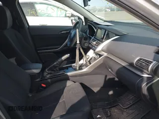 2019 Mitsubishi Eclipse Cross ES z VIN JA4AT3AA9KZ040347, wystawiony jako IAAI lot #41830375 z przebiegiem 145 510 mil mil oraz . Historia ofert i sprzedaży dostępna na DreamBid. Obrazek 5.