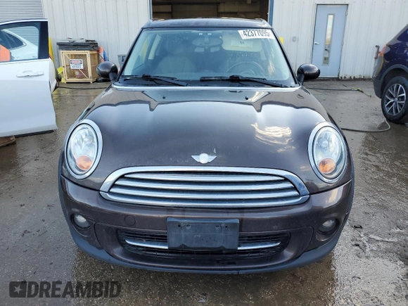 2012 MINI Clubman z VIN WMWZF3C53CT189354, wystawiony jako Copart lot #42377095 z przebiegiem 134 545 mil mil oraz Szkoda całkowita • Salvage title. Historia ofert i sprzedaży dostępna na DreamBid. Obrazek 5.