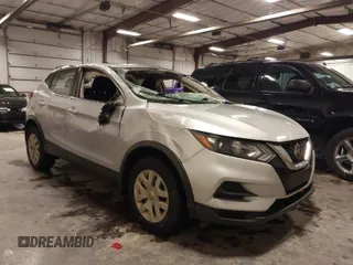 2020 Nissan Rogue S z VIN JN1BJ1CW9LW366216, wystawiony jako IAAI lot #41532494 z przebiegiem 94 621 mil mil oraz . Historia ofert i sprzedaży dostępna na DreamBid. Obrazek 1.