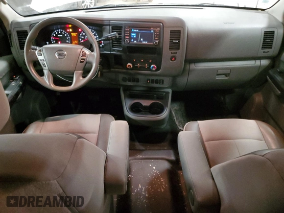 2019 Nissan NV Cargo S z VIN 1N6BF0KM6KN805981, wystawiony jako Copart lot #46591835 z przebiegiem 164 540 mil mil oraz Tytuł czysty. Historia ofert i sprzedaży dostępna na DreamBid. Obrazek 8.
