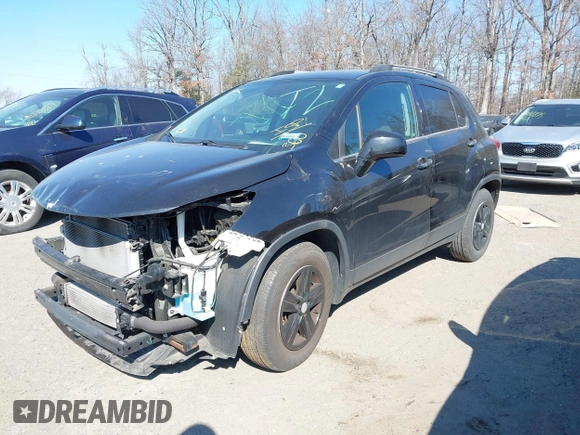 2019 Chevrolet Trax LT z VIN KL7CJLSB1KB774921, wystawiony jako IAAI lot #41590380 z przebiegiem 56 377 mil mil oraz . Historia ofert i sprzedaży dostępna na DreamBid. Obrazek 2.