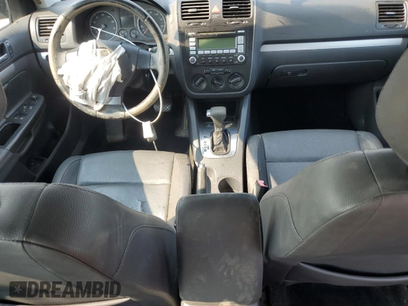 2008 Volkswagen Jetta Wolfsburg Edition with VIN 3VWRJ71K58M153556, listed as a Copart auction lot 71063924 with 197,518 mi miles and Salvage title. Bid and sale history available at DreamBid. Image 8.