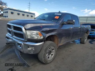 2015 Ram 2500 SLT z VIN 3C6UR5JL8FG664300, wystawiony jako Copart lot #45237175 z przebiegiem 168 450 mil mil oraz Szkody całkowita. Historia ofert i sprzedaży dostępna na DreamBid. Obrazek 1.