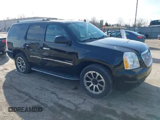 2013 GMC Yukon Denali with VIN 1GKS2EEF7DR347893, listed as a IAAI auction lot 41856088 with 126,213 mi miles. Bid and sale history available at carsss.com. Image 1.