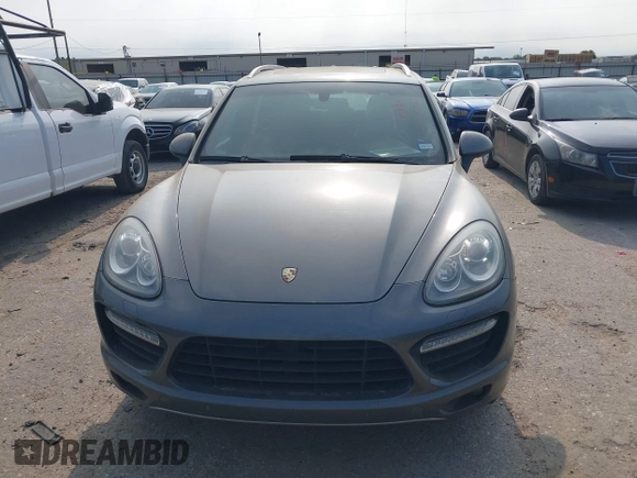 2012 Porsche Cayenne Turbo с VIN WP1AC2A29CLA80486, выставлен на аукционе IAAI как лот 42324263 с пробегом 106 588 миль миль и . История ставок и продаж доступна на DreamBid. Изображение 12.