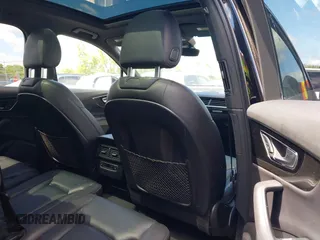 2017 Audi Q7 Premium Plus z VIN WA1LAAF79HD017057, wystawiony jako IAAI lot #42291829 z przebiegiem 147 012 mil mil oraz . Historia ofert i sprzedaży dostępna na DreamBid. Obrazek 8.