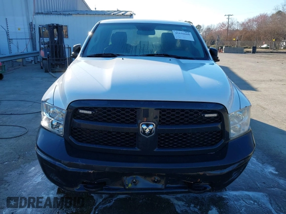 2019 Ram 1500 Express z VIN 1C6RR7FG4KS615112, wystawiony jako IAAI lot #41636660 z przebiegiem 111 919 mil mil oraz . Historia ofert i sprzedaży dostępna na DreamBid. Obrazek 12.