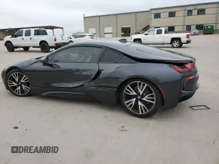 2015 BMW i8 z VIN WBY2Z2C50FV674256, wystawiony jako Copart lot #56895134 z przebiegiem 33 484 mil mil oraz Szkody całkowita. Historia ofert i sprzedaży dostępna na DreamBid. Obrazek 2.
