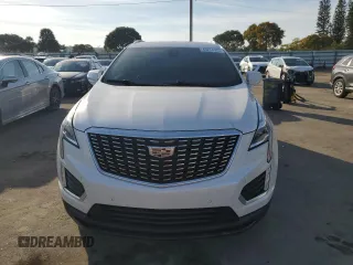 2022 Cadillac XT5 FWD Luxury z VIN 1GYKNAR49NZ118633, wystawiony jako Copart lot #43274175 z przebiegiem 46 946 mil mil oraz Szkoda całkowita • Salvage title. Historia ofert i sprzedaży dostępna na DreamBid. Obrazek 5.