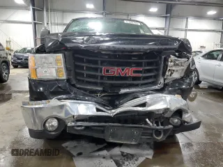 2009 GMC Sierra 2500HD SLT z VIN 1GTHK63K39F168755, wystawiony jako Copart lot #57220765 z przebiegiem 220 375 mil mil oraz Szkoda całkowita • Salvage title. Historia ofert i sprzedaży dostępna na DreamBid. Obrazek 5.