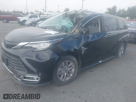 2022 Toyota Sienna XLE z VIN 5TDYRKEC8NS123217, wystawiony jako IAAI lot #42224483 z przebiegiem 73 802 mil mil oraz . Historia ofert i sprzedaży dostępna na DreamBid. Obrazek 2.