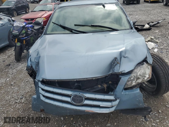 2006 Toyota Avalon XL z VIN 4T1BK36B96U137772, wystawiony jako Copart lot #61153324 z przebiegiem 1 111 mil mil oraz Szkoda całkowita • Salvage title. Historia ofert i sprzedaży dostępna na DreamBid. Obrazek 12.
