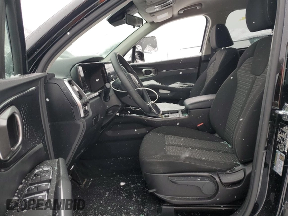 2021 Kia Sorento LX z VIN 5XYRGDLC5MG052952, wystawiony jako Copart lot #88166955 z przebiegiem 67 725 mil mil oraz Szkoda całkowita • Salvage title. Historia ofert i sprzedaży dostępna na DreamBid. Obrazek 7.