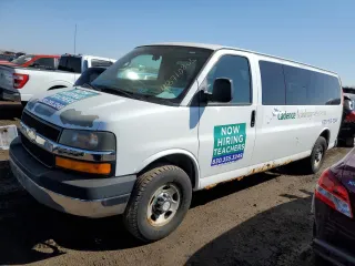 2008 Chevrolet Express Passenger z VIN 1GAHG39K381169612, wystawiony jako Copart lot #48710805 z przebiegiem 73 688 mil mil oraz Czysty tytuł • Clean title. Historia ofert i sprzedaży dostępna na DreamBid. Obrazek 1.
