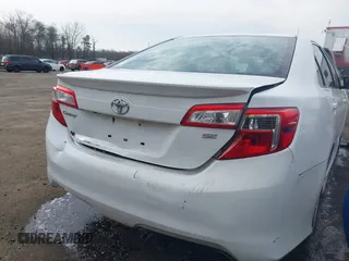 2014 Toyota Camry L with VIN 4T1BF1FK7EU816821, listed as a IAAI auction lot 41825230 with 121,382 mi miles. Bid and sale history available at carsss.com. Image 6.
