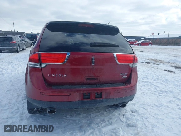2014 Lincoln MKX with VIN 2LMDJ8JK2EBL06393, listed as a IAAI auction lot 41646903 with 118,394 mi miles. Bid and sale history available at carsss.com. Image 17.