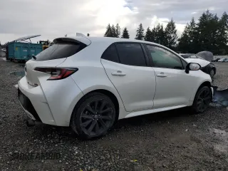 2020 Toyota Corolla Hatchback XSE with VIN JTNC4RBE9L3074725, listed as a Copart auction lot 50930325 with 73,392 mi miles and Salvage Title. Bid and sale history available at carsss.com. Image 3.