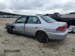 2001 Honda Accord LX with VIN 1HGCG16401A073312, listed as a Copart auction lot 71996444 with 232,315 mi miles and Salvage title. Bid and sale history available at DreamBid. Image 2.