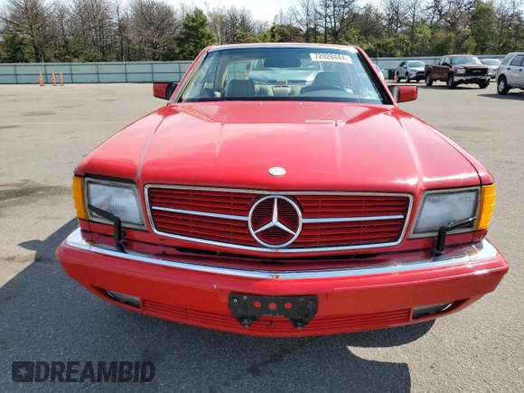1988 MERCEDES-BENZ 560-CLASS SEC with VIN WDBCA45D0JA390136, listed as a Copart auction lot 72028444 with 226,316 mi miles and Clean Title. Bid and sale history available at DreamBid. Image 5.