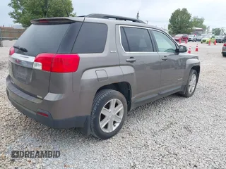 2011 GMC Terrain SLE-2 z VIN 2CTALSEC1B6331369, wystawiony jako IAAI lot #42285551 z przebiegiem 108 244 mil mil oraz . Historia ofert i sprzedaży dostępna na DreamBid. Obrazek 4.