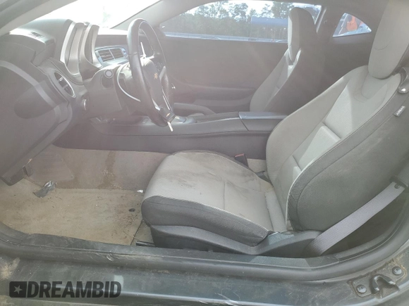 2015 Chevrolet Camaro LT z VIN 2G1FD1E34F9284313, wystawiony jako Copart lot #55575245 z przebiegiem 95 355 mil mil oraz Szkoda całkowita • Salvage title. Historia ofert i sprzedaży dostępna na DreamBid. Obrazek 7.