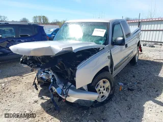 2006 Chevrolet Silverado 1500 LT1 with VIN 2GCEK19V761113414, listed as a IAAI auction lot 41835695 with 1 mi miles. Bid and sale history available at carsss.com. Image 2.