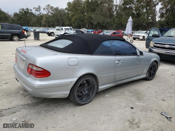 2000 Mercedes-Benz CLK-Class with VIN WDBLK70G0YT032601, listed as a Copart auction lot 88127955 with 202,354 mi miles and Salvage Title. Bid and sale history available at carsss.com. Image 3.