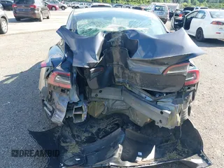 2023 Tesla Model 3 Performance z VIN 5YJ3E1ECXPF482320, wystawiony jako IAAI lot #42289417 z przebiegiem 31 296 mil mil oraz . Historia ofert i sprzedaży dostępna na DreamBid. Obrazek 6.