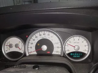 2008 Dodge Dakota SLT z VIN 1D7HW48N38S542692, wystawiony jako IAAI lot #41554521 z przebiegiem 166 482 mil mil oraz . Historia ofert i sprzedaży dostępna na DreamBid. Obrazek 7.