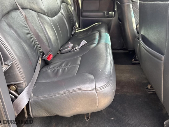 2000 Chevrolet Silverado 1500 LT with VIN 1GCEK19T6YE296613, listed as a Copart auction lot 48632195 with 519,105 mi miles and Clean Title. Bid and sale history available at carsss.com. Image 6.