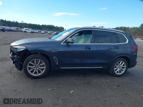 2022 BMW X5 xDrive45e with VIN 5UXTA6C05N9K75681, listed as a IAAI auction lot 40954930 with 13,463 mi miles. Bid and sale history available at carsss.com. Image 15.