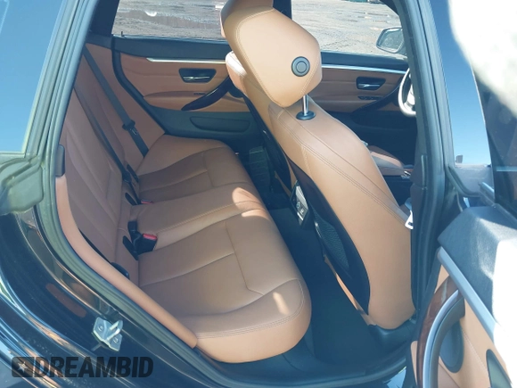 2020 BMW 4 Series 430i xDrive z VIN WBA4J3C02LBL12113, wystawiony jako IAAI lot #41821762 z przebiegiem 86 586 mil mil oraz . Historia ofert i sprzedaży dostępna na DreamBid. Obrazek 8.