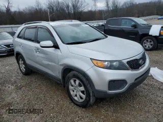 2013 Kia Sorento LX with VIN 5XYKTDA28DG338933, listed as a Copart auction lot 43391775 with 154,349 mi miles and Clean Title. Bid and sale history available at carsss.com. Image 4.
