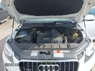 2010 Audi Q7 Premium Plus with VIN WA1LYAFE0AD005749, listed as a IAAI auction lot 42076797 with 174,166 mi miles and . Bid and sale history available at DreamBid. Image 10.