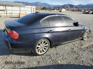 2009 BMW 3 Series 328i z VIN WBAPH77559NM47762, wystawiony jako Copart lot #85077774 z przebiegiem 215 502 mil mil oraz Szkoda całkowita • Salvage title. Historia ofert i sprzedaży dostępna na DreamBid. Obrazek 3.