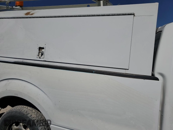 2010 Ford F-150 XL с VIN 1FTMF1CW6AKB11065, выставлен на аукционе Copart как лот 43140695 с пробегом 109 556 миль миль и Чистый • Clean title. История ставок и продаж доступна на DreamBid. Изображение 10.