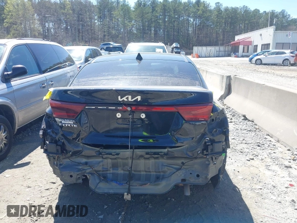 2022 Kia Forte LXS z VIN 3KPF24AD9NE437331, wystawiony jako IAAI lot #41875582 z przebiegiem 41 171 mil mil oraz . Historia ofert i sprzedaży dostępna na DreamBid. Obrazek 16.