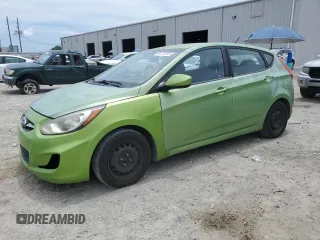 2013 Hyundai Accent GS z VIN KMHCT5AE6DU083617, wystawiony jako Copart lot #58719915 z przebiegiem 157 502 mil mil oraz Czysty tytuł • Clean title. Historia ofert i sprzedaży dostępna na DreamBid. Obrazek 1.