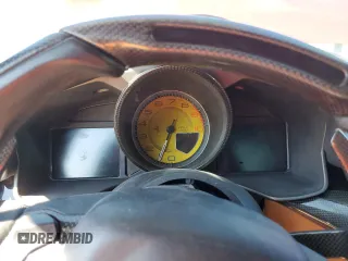 2013 Ferrari F12 z VIN ZFF74UFA7D0193622, wystawiony jako Copart lot #73031694 z przebiegiem Nie podano mil oraz Szkody całkowita. Historia ofert i sprzedaży dostępna na DreamBid. Obrazek 9.