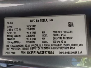 2025 Tesla Model 3 Long Range z VIN 5YJ3E1EA1SF877574, wystawiony jako IAAI lot #41891632 z przebiegiem 2 914 mil mil oraz . Historia ofert i sprzedaży dostępna na DreamBid. Obrazek 9.